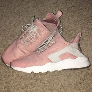 Pink Nike Huaraches